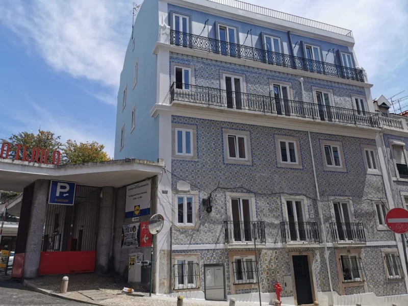 T2 A Estrear | Rua Maria da Fonte | Edifício Reabilitado