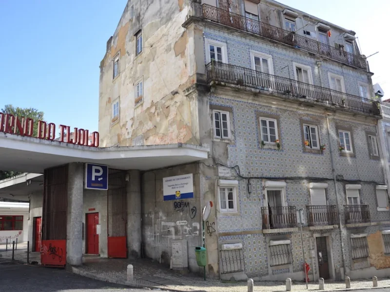 Edifício Para Reabilitar Anjos