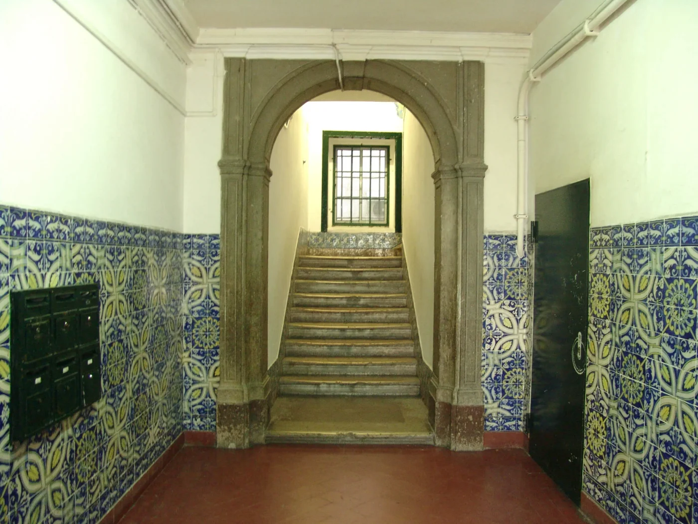 Edifício Para Reabilitar Alfama — foto 3