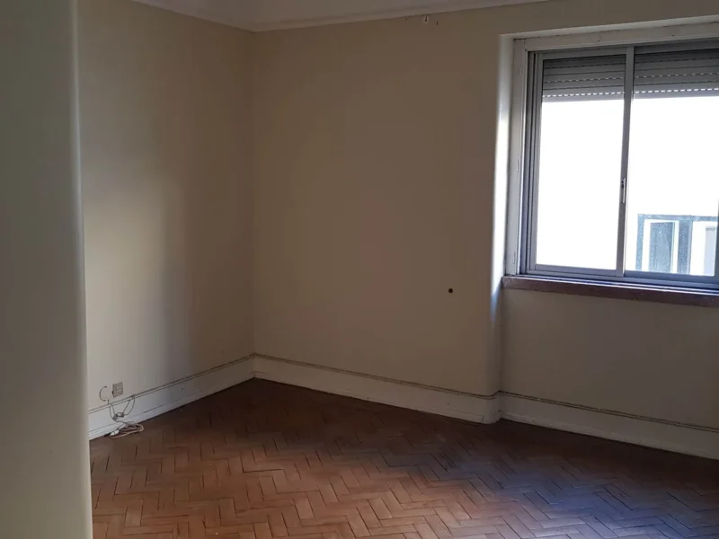 Apartamento T6 Para Reabilitar Arroios