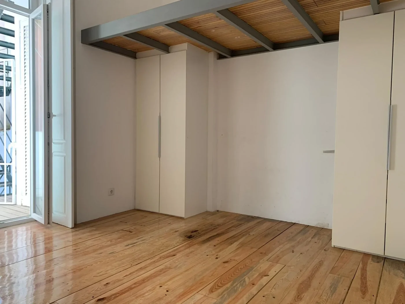 Apartamento T1 com Mezzanine | Totalmente renovado | Campo de Ourique — foto 11