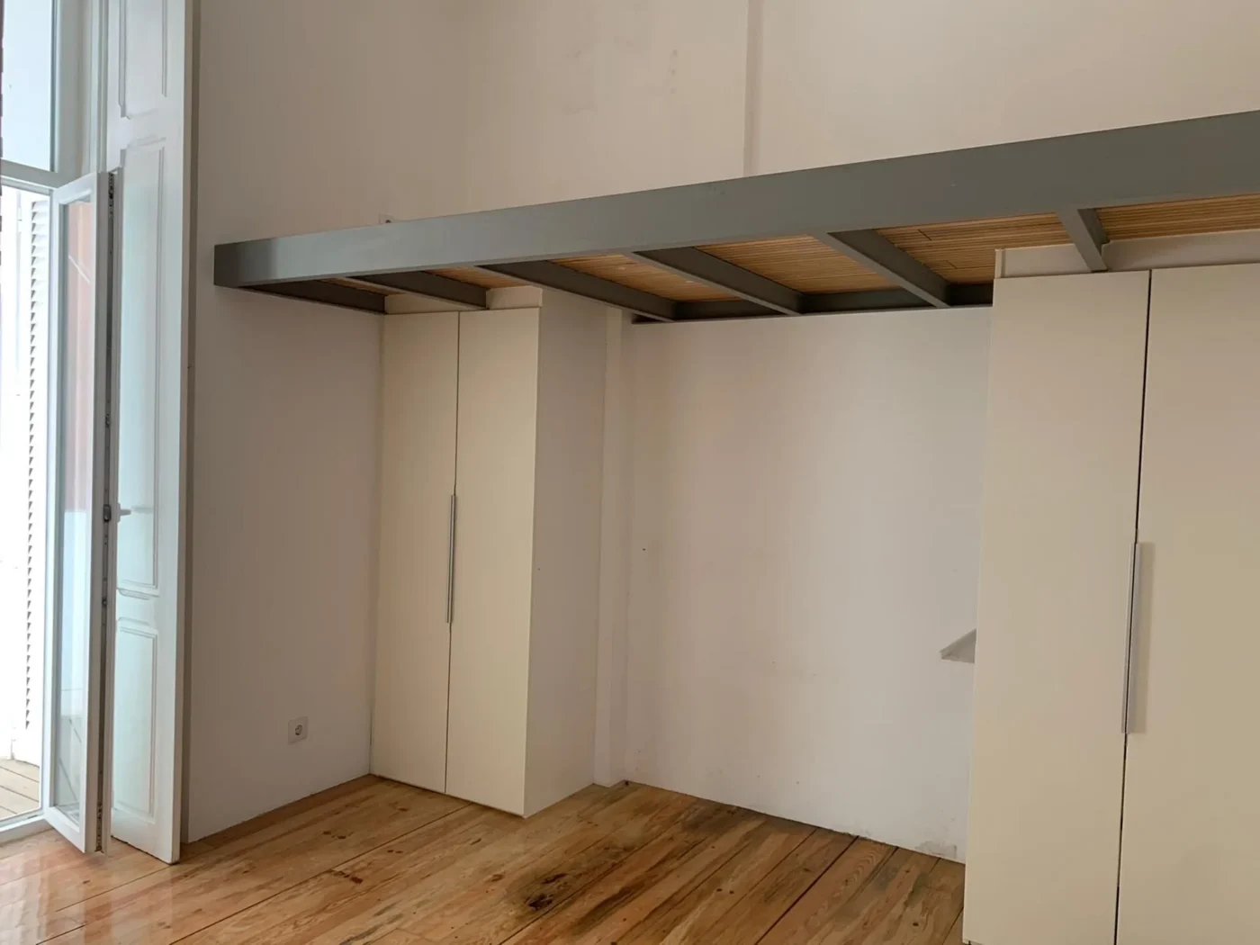 Apartamento T1 com Mezzanine | Totalmente renovado | Campo de Ourique — foto 17