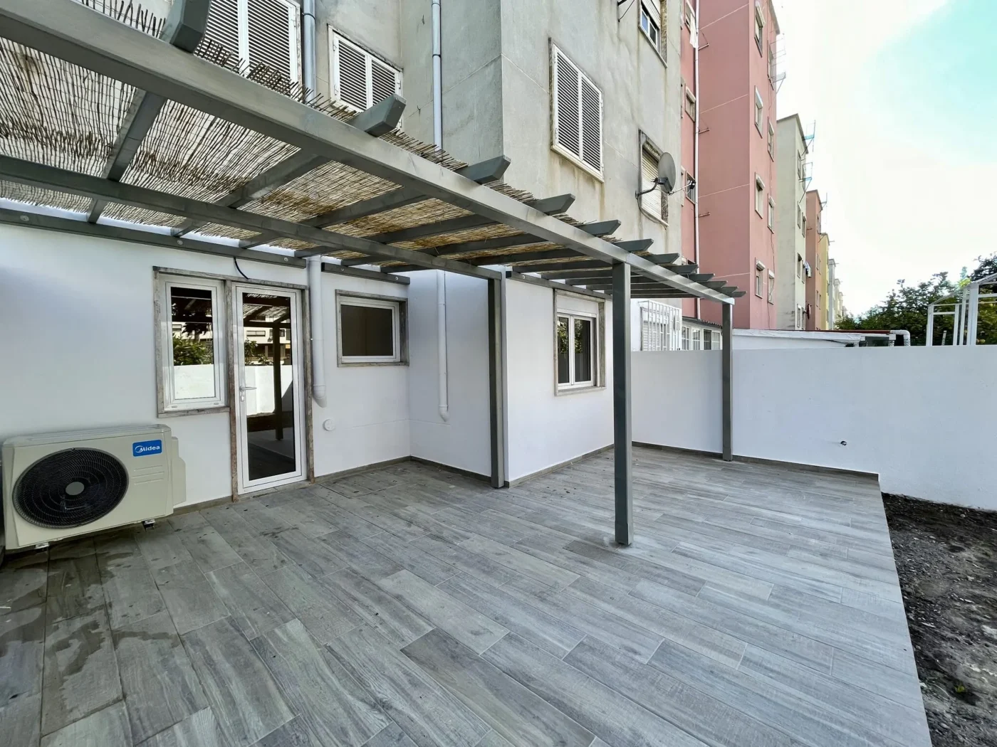 T2 Totalmente Renovado com Logradouro de 59 m², Benfica — foto 9