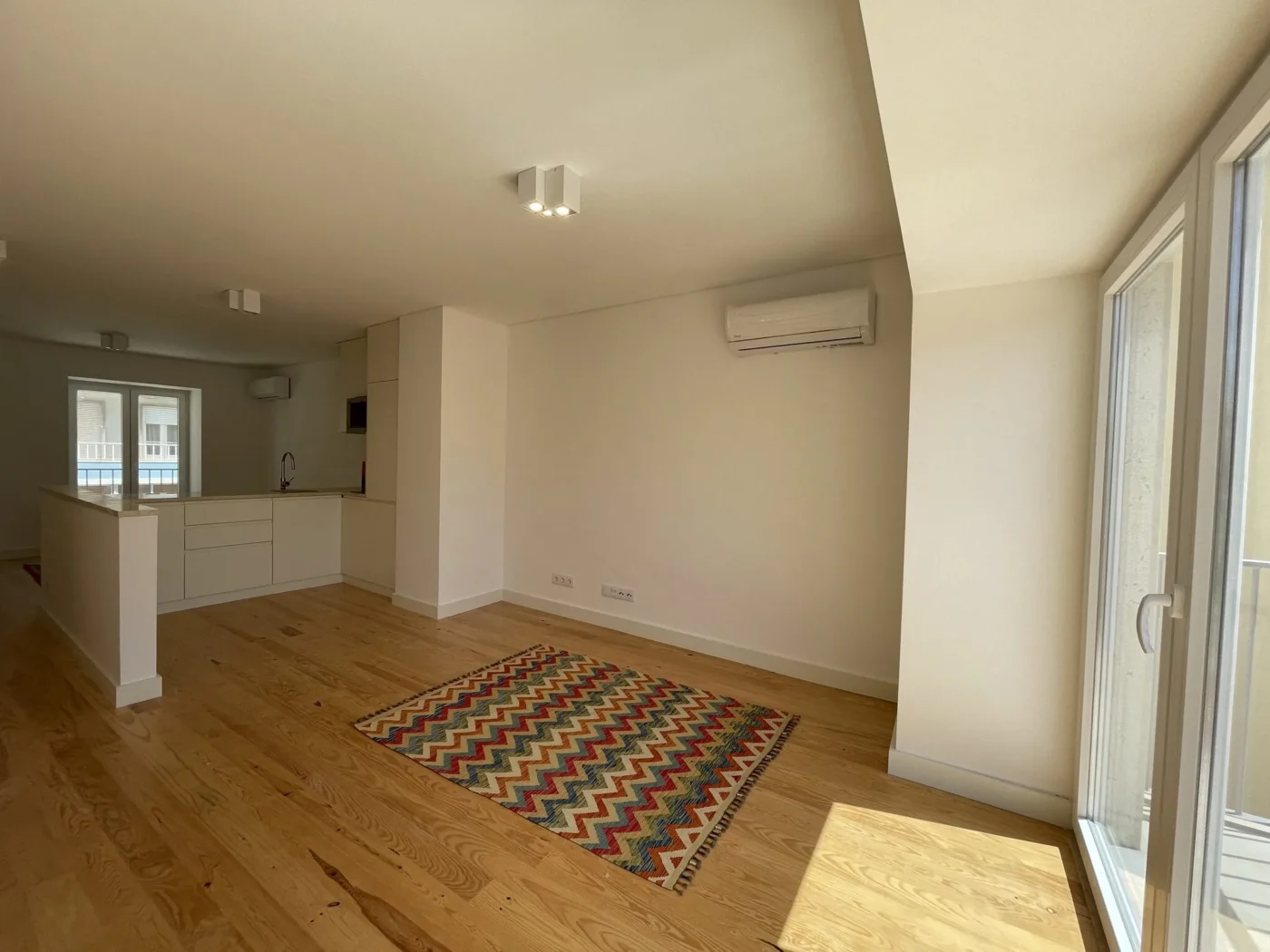 T2 Duplex totalmente renovado em Arroios — foto 4