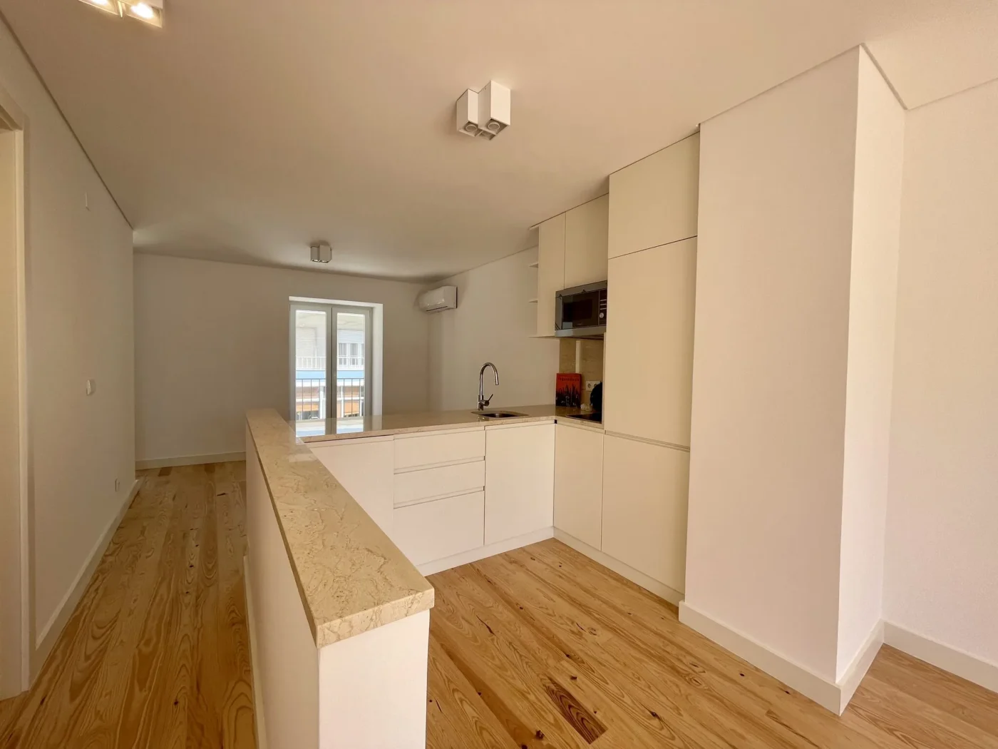 T2 Duplex totalmente renovado em Arroios — foto 18