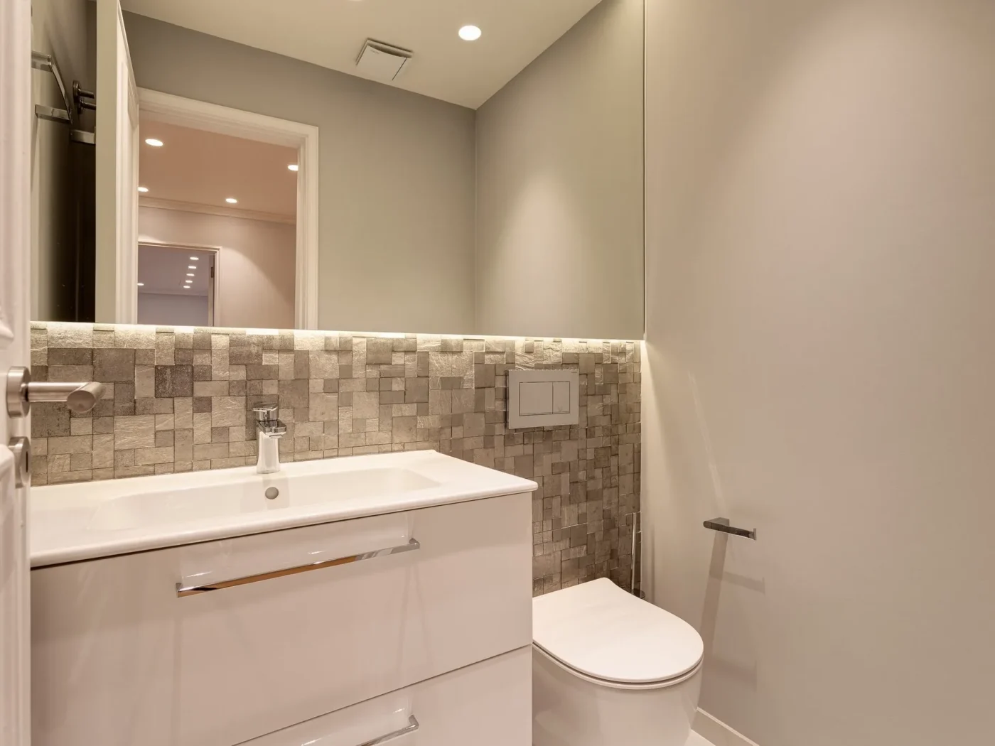 Apartamento T4 + Garagem | Av. Forças Armadas | Totalmente Renovado — foto 3