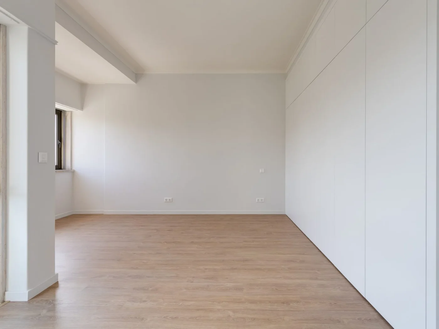 Apartamento T4 + Garagem | Av. Forças Armadas | Totalmente Renovado — foto 17