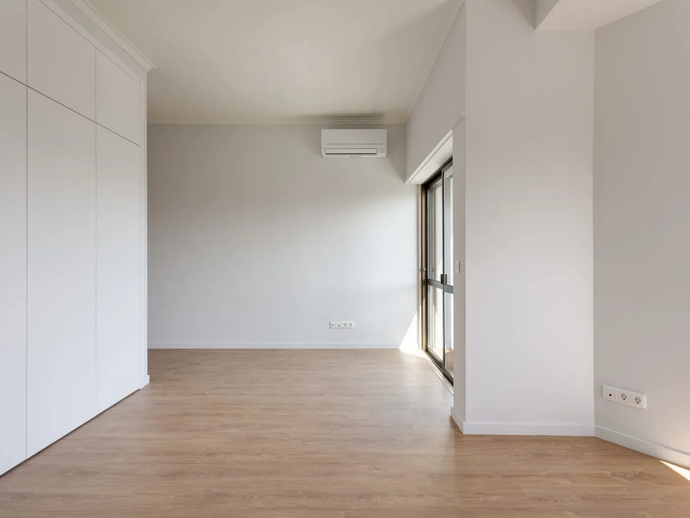 Apartamento T4 + Garagem | Av. Forças Armadas | Totalmente Renovado — foto 20