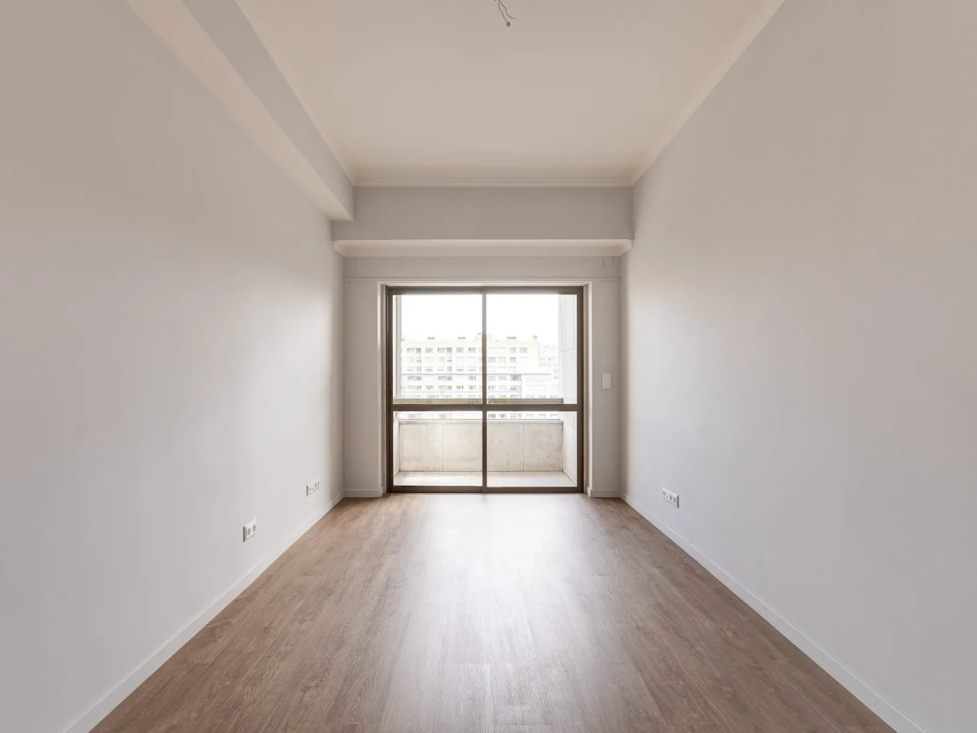 Apartamento T4 + Garagem | Av. Forças Armadas | Totalmente Renovado — foto 28