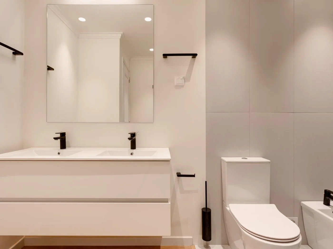 Apartamento T4 + Garagem | Av. Forças Armadas | Totalmente Renovado — foto 30