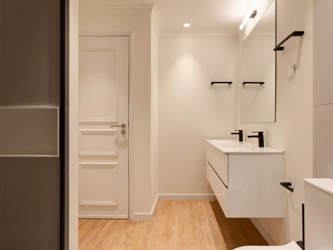 Apartamento T4 + Garagem | Av. Forças Armadas | Totalmente Renovado — foto 32