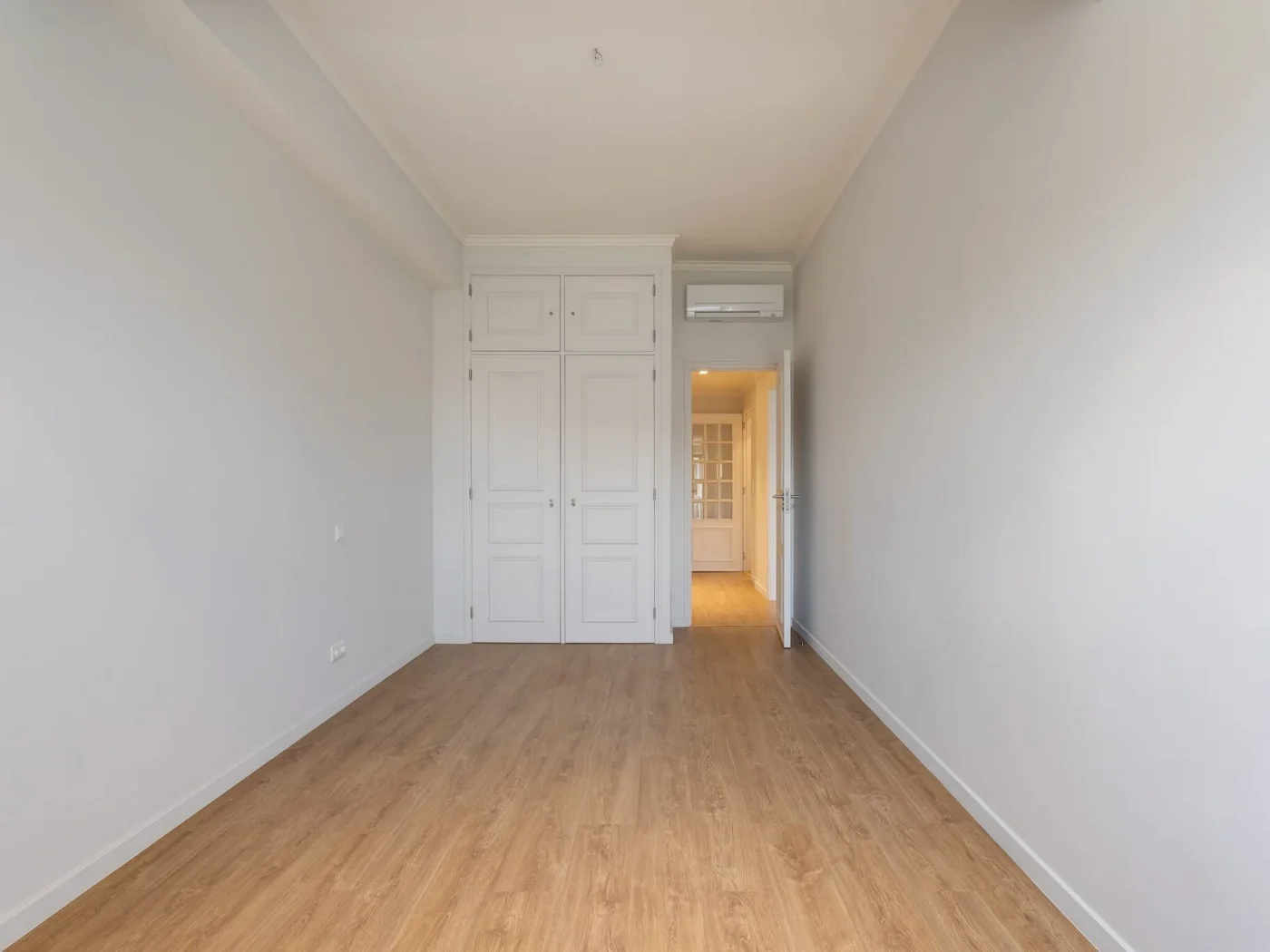 Apartamento T4 + Garagem | Av. Forças Armadas | Totalmente Renovado — foto 34