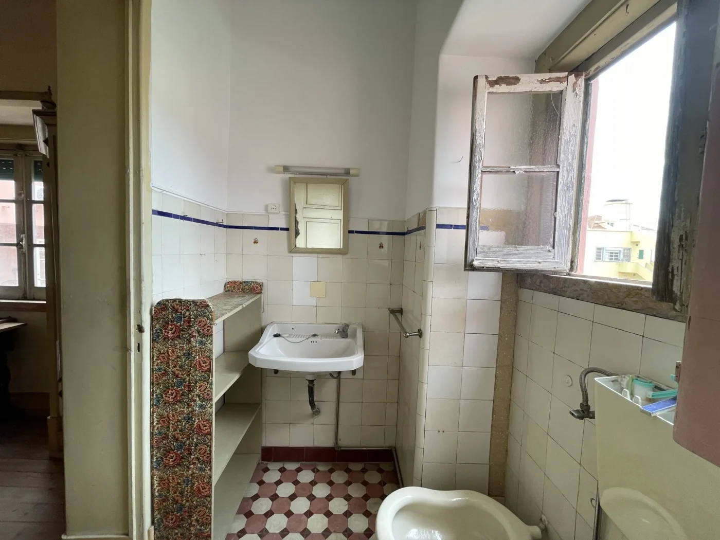 Apartamento T5 | Praça João do Rio | Para renovação | 160 m² | Muita luz — foto 48