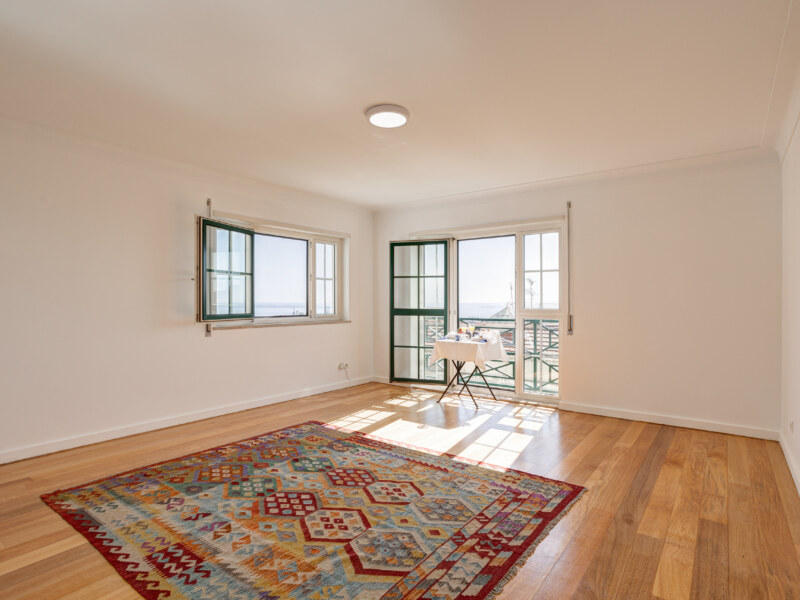 Apartamento T2 | Senhora do Monte, Graça | Vista total sobre Lisboa | Varandas | Garagem