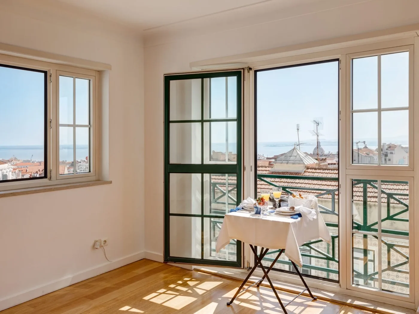 Apartamento T2 | Senhora do Monte, Graça | Vista total sobre Lisboa | Varandas | Garagem — foto 13