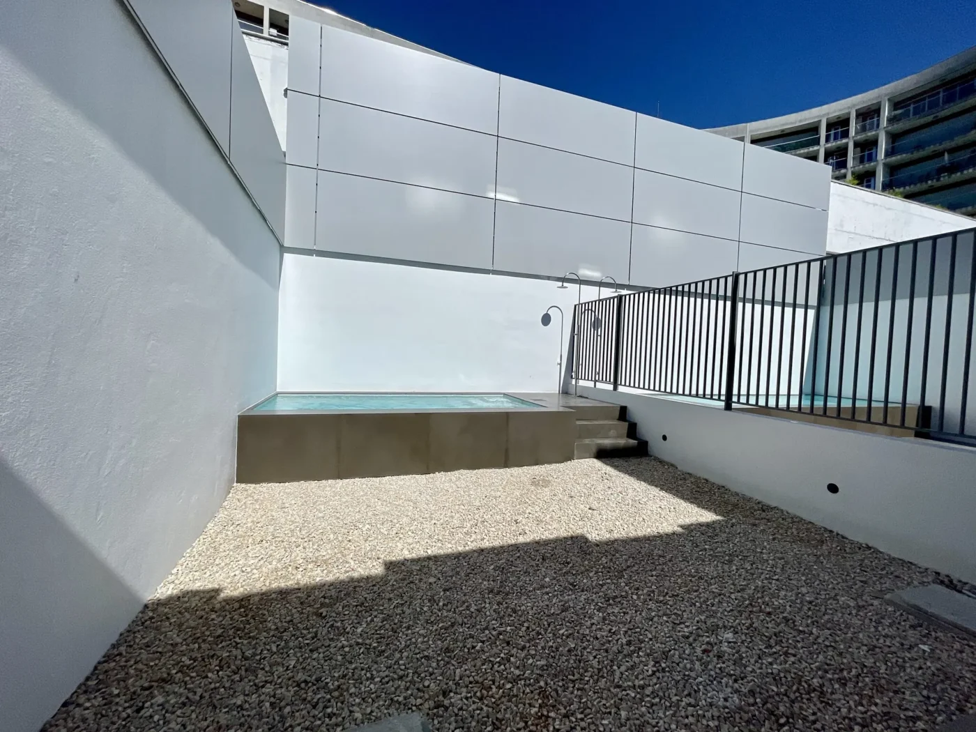 Fantástica moradia de tipologia T2, terraço, piscina e garagem | Parque das Nações — foto 22