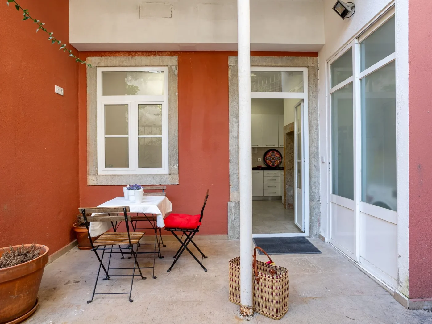 T2 | Terraço | Lisboa | muita luz | Renovado com Charme — foto 14