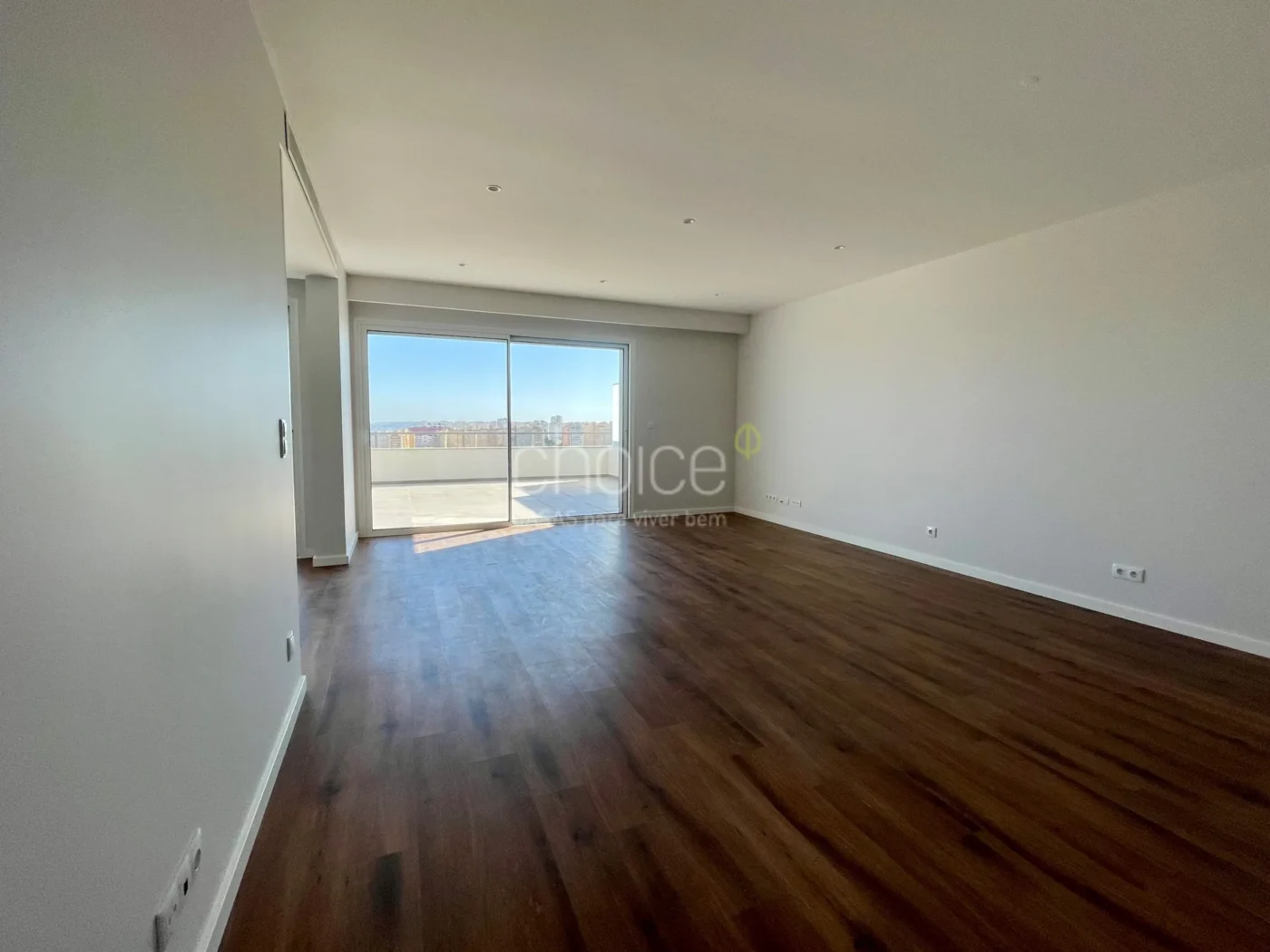 T2 com terraço virado para o rio + box — foto 12