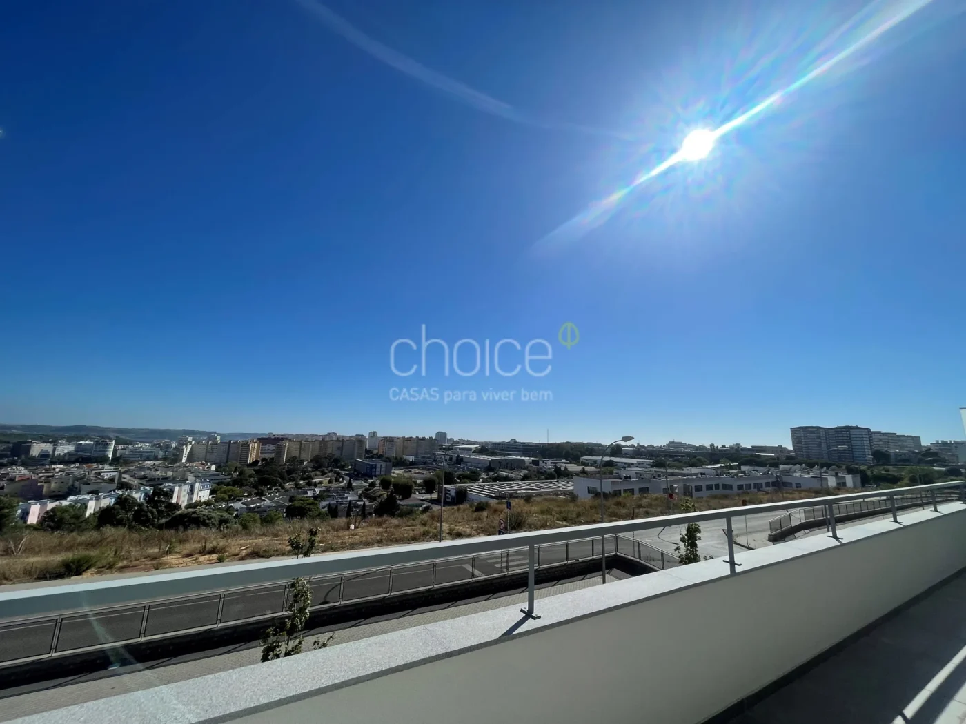 T2 com terraço virado para o rio + box — foto 14