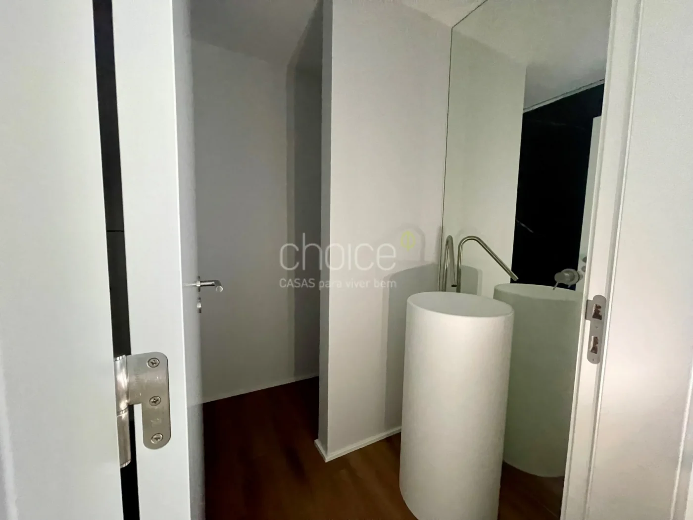 T2 com terraço virado para o rio + box — foto 10