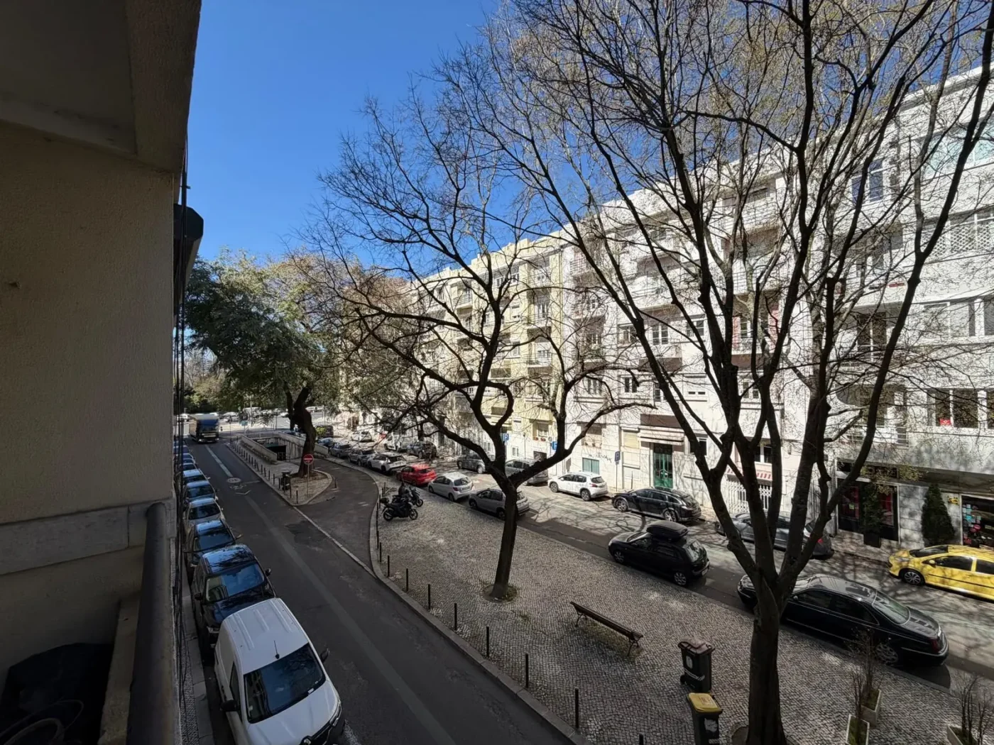 T3+1 de Charme com 150 m² | Av. Elias Garcia | Ao lado da Gulbenkian | Para Remodelar — foto 9