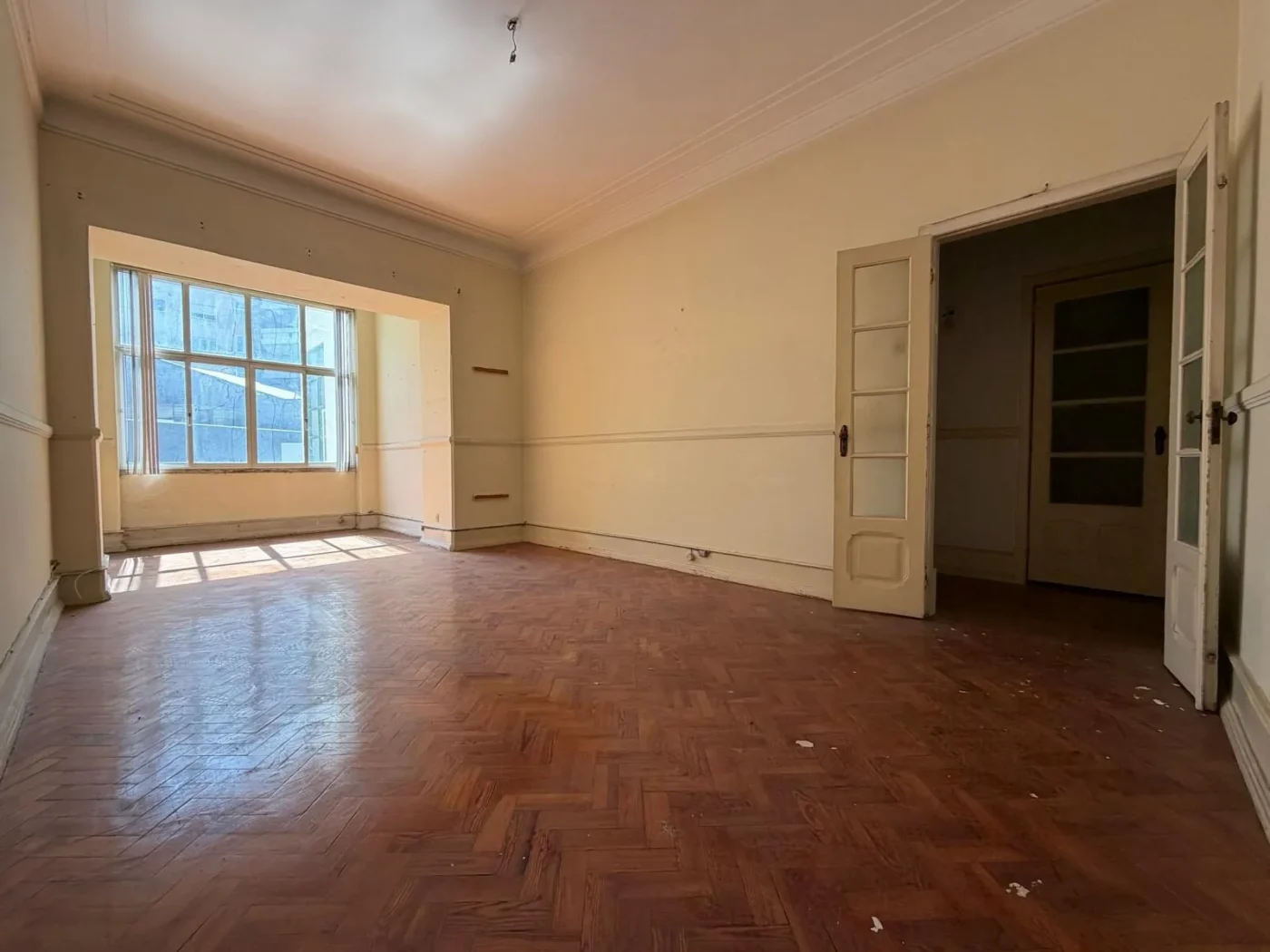 T3+1 de Charme com 150 m² | Av. Elias Garcia | Ao lado da Gulbenkian | Para Remodelar — foto 11