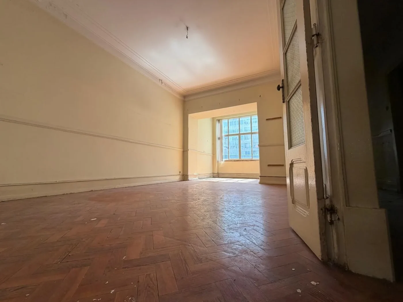 T3+1 de Charme com 150 m² | Av. Elias Garcia | Ao lado da Gulbenkian | Para Remodelar — foto 17