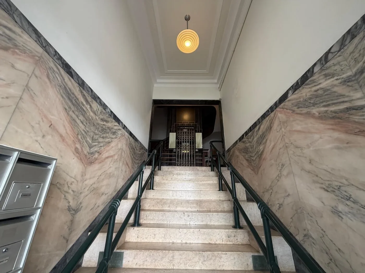 T3+1 de Charme com 150 m² | Av. Elias Garcia | Ao lado da Gulbenkian | Para Remodelar — foto 19
