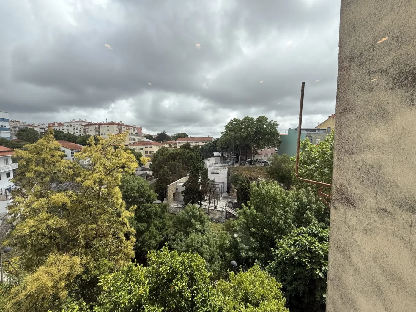 T2 Totalmente Remodelado com Varanda | Excelente Luz Natural | Agualva-Cacém — foto 17