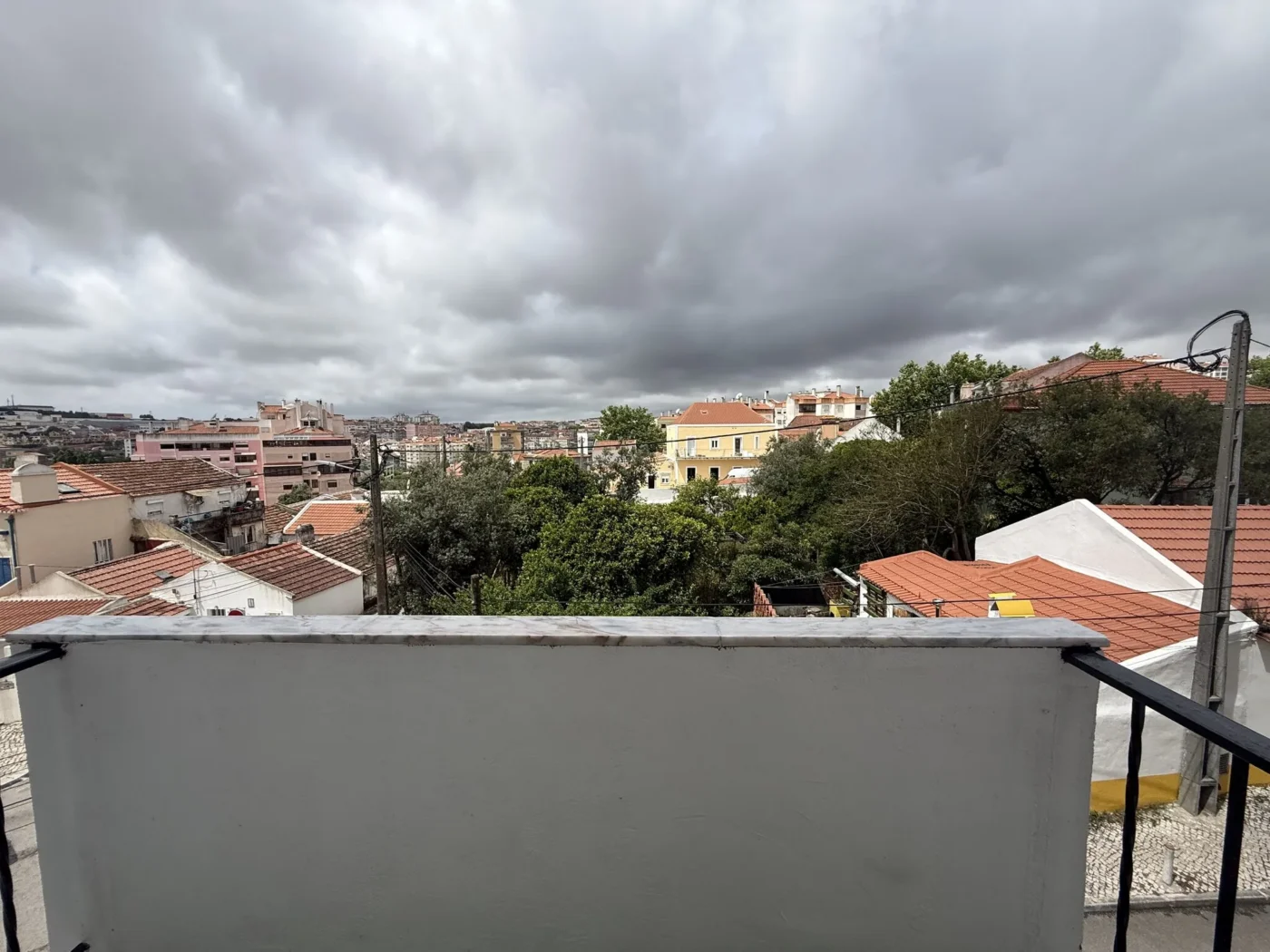 T2 Totalmente Remodelado com Varanda | Excelente Luz Natural | Agualva-Cacém — foto 30