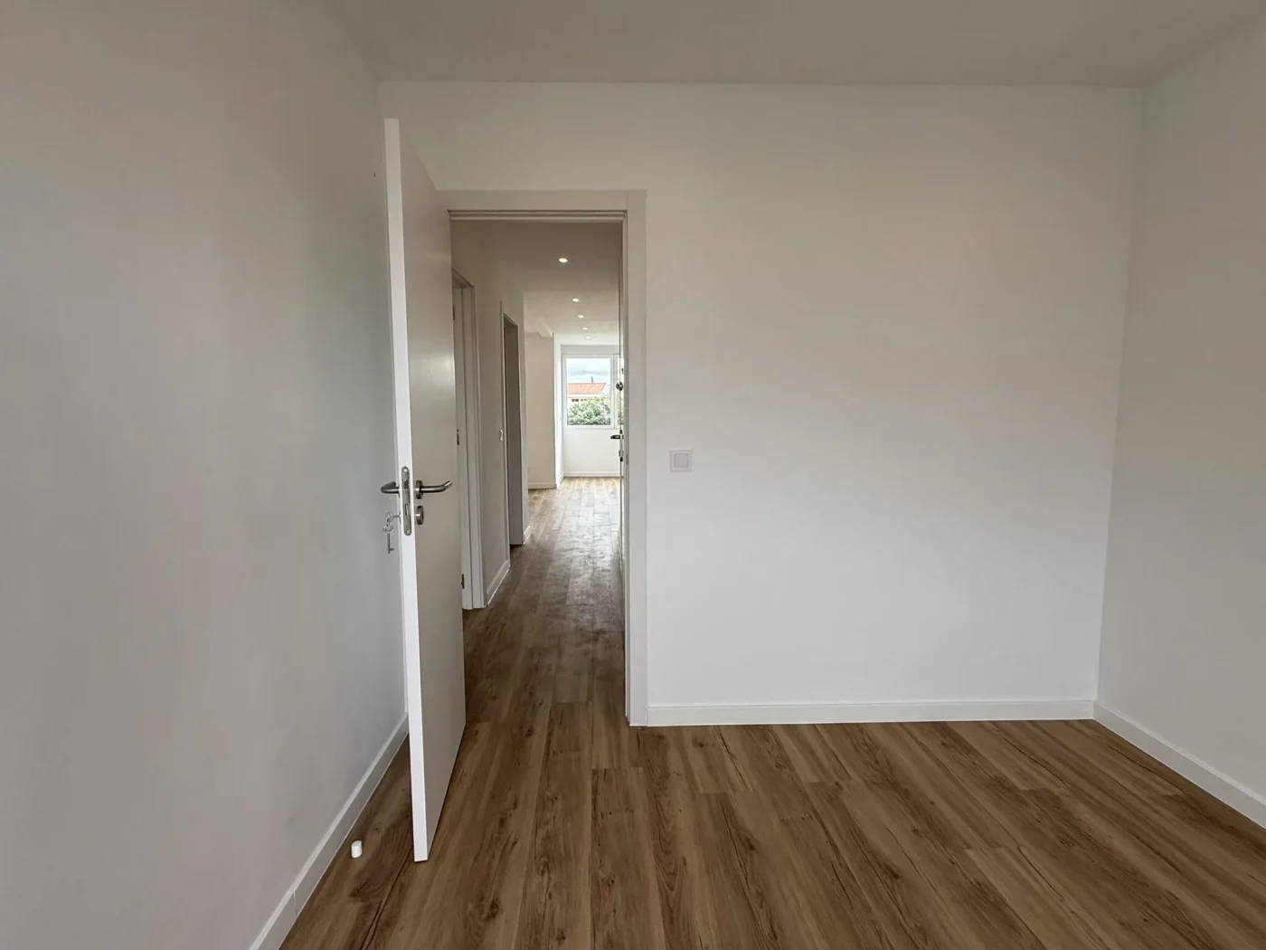 T2 Totalmente Remodelado com Varanda | Excelente Luz Natural | Agualva-Cacém — foto 41