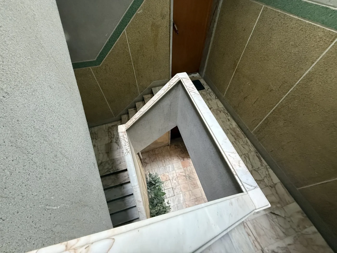 T2 Totalmente Remodelado com Varanda | Excelente Luz Natural | Agualva-Cacém — foto 42