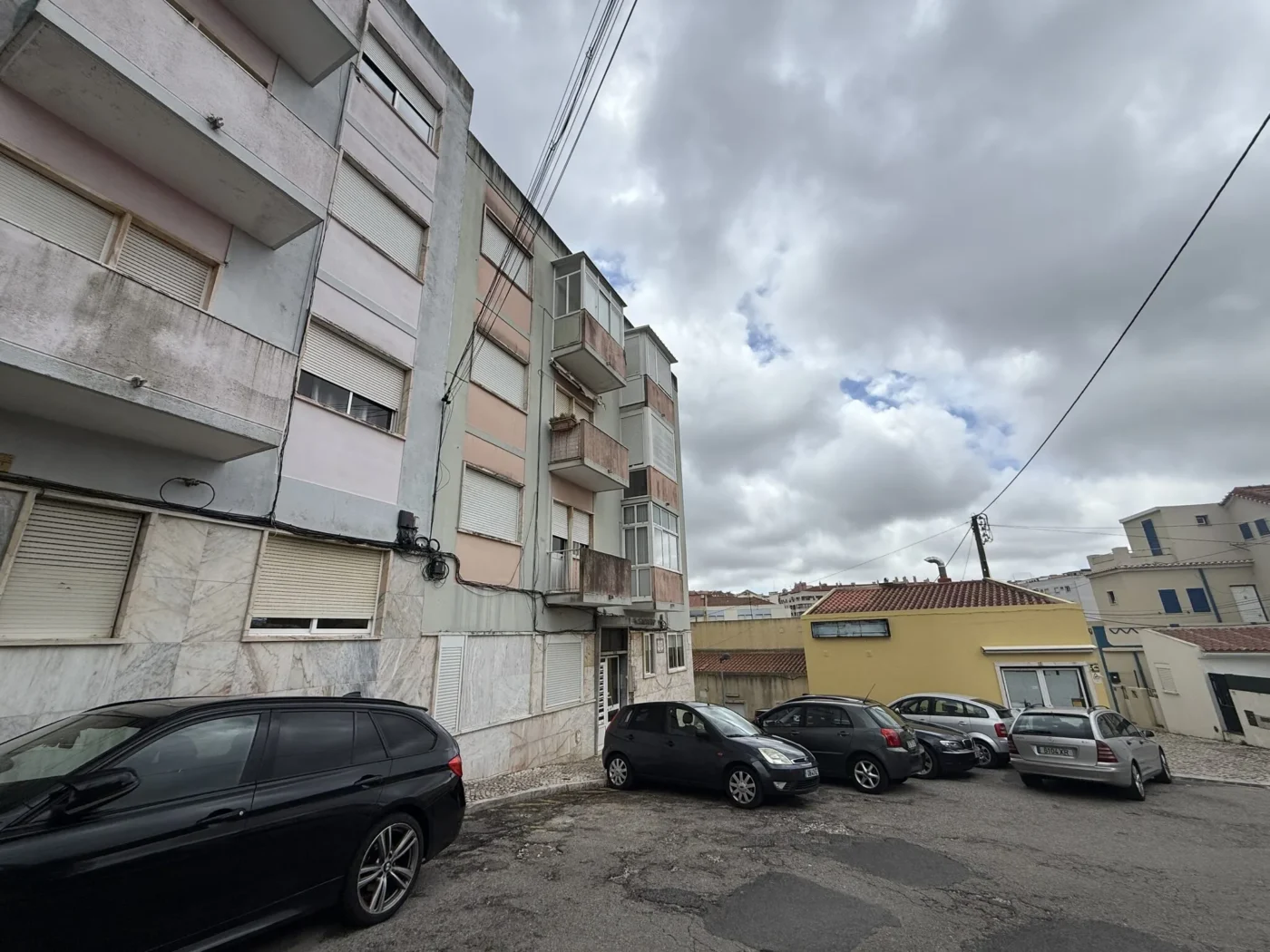 T2 Totalmente Remodelado com Varanda | Excelente Luz Natural | Agualva-Cacém — foto 47